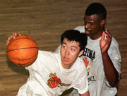 왕즈즈(와) 데이비드 로빈슨