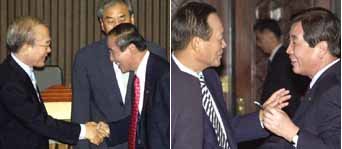 이총재와 이양희 사무총장(왼쪽)최병렬 부총재와 박상천 최고위원