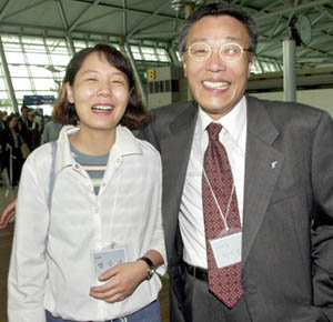임수경씨(왼쪽)와 소설가 황석영씨