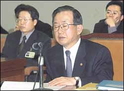 고민 - 최경원 법무장관