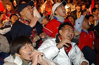 폴란드가 한국과 같은조가 되자 안타까워하는 붉은악마들.