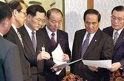 13일 열린 민주당과 국방부간의 당정협의.