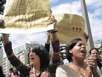 '차베스 퇴진하라'