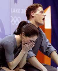 11일 점수가 발표되는 순간 믿을수 없다는 표정을 짓는 캐나다의 세일(왼쪽)-펠레티어 커플.