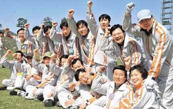 올해 중부대 한약자원학과에 편입한 40세 이상 고령 학생들