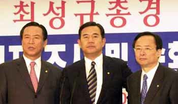 “꼭 데려오겠습니다” - 김용균 엄호성 이주영 의원(왼쪽부터)