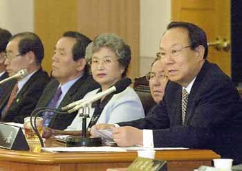 당무회의-박관용 총재권한대행(오른쪽)