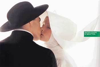 신부와 수녀의 키스를 담은 베네통 광고