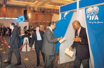 '축구대통령' 선거 - 연합