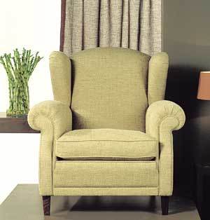 네덜란드 키바소사가 내놓은칼루치 컬레션의 리넨 소파. 지오데코 수입.