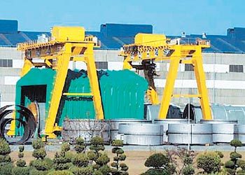 플랜트기기 전문업체인 세원E&T가 창원공자에 세운 이동식 텐트 작업장.