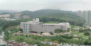 경기 용인시 기흥읍 상갈리에 위치한 경기도박물관