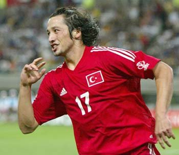 골든골을 넣은 터키 만시즈.