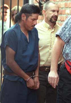 체포된 범인 - 애리조나AP연합