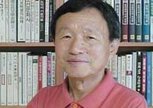 4년만에 새 시집 ‘뿔’을 선보인 신경림 시인은 “시인은 시대의 질문에 무감각하거나 게을리해서는 안된다“라고 말했다. [사진=유윤종기자]