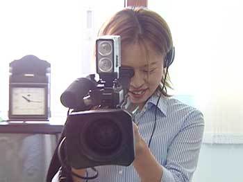 이혼한 뒤 전업주부에서 비디오저널리스트로 변신, 아프가니스탄과 동티모르 등 분쟁지역을 오가며 활발히 활동하고 있는 김영미씨 [사진제공=MBC]