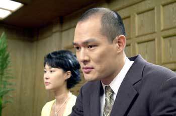 부부 문제를 시청자들과 함께 고민하는 KBS2 ‘부부클리닉-사랑과전쟁’. 사진은 9일 방영되는 ‘남편의 이중생활’편. (사진제공 KBS)