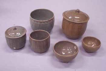 비안도 앞바다에서 인양된 청자 [동아일보 자료사진]