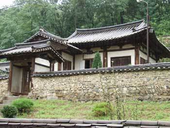 보물 182호로 지정돼 있는 경북 안동의 임청각.(김형찬기자)