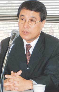 김충훈 사장이 대우전자를 클린 컴퍼니로 만들기 위한 공격적인 경영계획을 설명하고 있다.