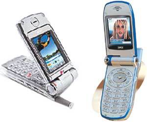 LG전자(왼쪽)와 삼성전자의 EV-DO단말기