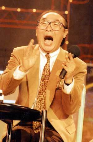 생전 KBS ‘빅쇼’에 출연해 파안대소하고 있는 이주일씨.