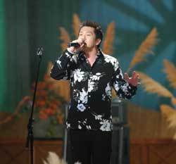 평양에서 공연하는 윤도현 밴드.