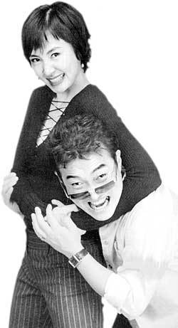 채시라 (왼쪽)와 이재룡