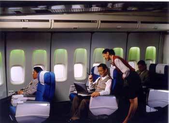 요즘 보너스 마일리지 프로그램을 이용해 이코노미석에서 비즈니석으로 좌석을 업그레이드해 편안한 여행을 즐기는 사람이 늘고 있다(사진은 대한항공 프레스티지 클래스). /사진제공 대한항공