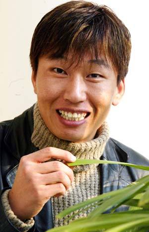 대통령 선거철이라는 대목을 맞은 배칠수는 “프로그램 제작진과 1시간만 노닥거리면 그날 방송할 아이템이 쏟아진다”고 말한다. 김경제 기자 kjk5873@donga.com