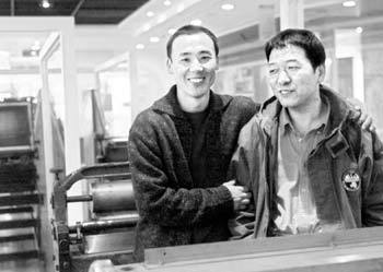 ‘선택’의 감독 홍기선(오른쪽)과 주연배우 김중기. 이들이 자신과 영화 ‘선택’에 대해 하는 이야기를 듣다보면 ‘지난날의 꿈이 나를 밀어간다’는 시구가 떠오른다.원대연기자 yeon72@donga.com