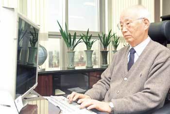 남덕우 산학협동재단 이사장./신석교 기자