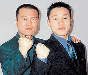 이홍출(왼쪽) 용민 형제