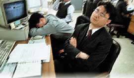 나른한 오후, 쏟아지는 졸음. 요즘 춘곤증 때문에 고민하는 직장인이 늘고 있다.