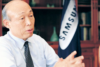 기술 경영을 개척해 ‘한국의 잭 웰치’란 별명을 갖고 있는 손욱 삼성종합기술원 원장.  -사진작가 박창민씨