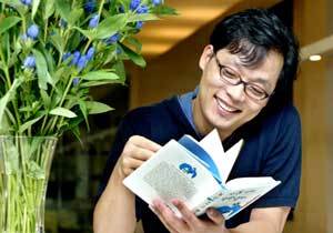 소설가 이만교는 “내가 문학을 하는 것은 세속에 발을 깊숙이 들이밀고 싶기 때문”이라고 말했다.김미옥기자 salt@donga.com