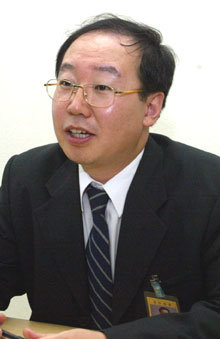 국회 의사국 권영진 계장은 “제 시간에 본회의장에 출석하는 게 의정활동의 기본”이라고 말한다. -김경제기자