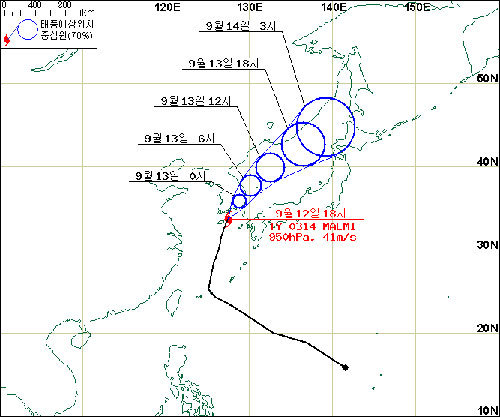 검은색 굵은선 : 태풍경로 / 검은색 점 : 최초 태풍발생 위치 (2003.09.06.15:00)