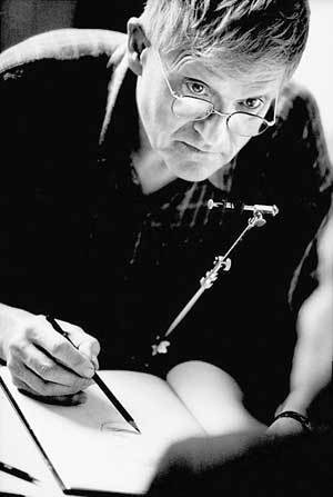 카메라 루시다를 이용해 스케치를 하고 있는 저자 데이비드 호크니. 사진제공 한길아트