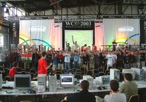 세계 최대의 컴퓨터게임 올림픽인 월드사이버게임즈(WCG) 2003 행사가 12일 서울 송파구 올림픽공원에서 열린다. 최근 헝가리에서 치러진 현지 대표 선발전 현장. 사진제공 WCG조직위원회