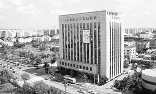 본격적인 문화의 시대를 맞아 지방자치단체들이 문화재단을 만들어 문화경영에 직접 나서고 있다. 현재 전국 6개 지역 문화재단 중 가장 활발한 활동을 펴고 있는 경기문화재단(수원시 팔달구 인계동) 전경. -사진제공 경기문화재단