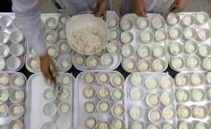 전국 각지에서 선발된 브랜드 쌀로 지은 밥들이 관능검사(맛이나 냄새 찰기 등을 검사)를 기다리고 있다. 이종승기자 urisesang@donga.com