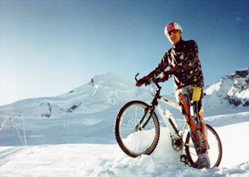 MTB? Mountain Bike의 약자로 산과 거친길을 달릴 수 있도록 만들어진 자전거를 뜻한다.