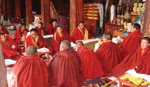 MBC 창사특집 다큐멘터리 ‘티베트 대탐사’는 티베트 불교사원과 축제를 통해 티베트인들의 소박한 종교심을 조명한다. 사진제공 MBC