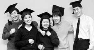 ‘함께’ 대학가기를 추구해 온 ‘우리 대학가자’ 멤버들. 왼쪽부터 권순범, 이수진, 황지원, 김윤형, 문광선.이종승기자 urisesang@donga.com