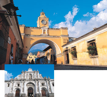 과테말라의 옛 수도인 안티과에 있는 바로크 양식 건물들. '5a'거리의 시계탑(큰사진)과 라 메르세드 교회