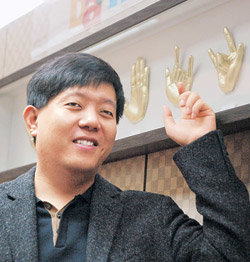 4월부터 2년간에 걸쳐 본사를 제주도로 이전하는 실험을 하겠다고 선언한 다음커뮤니케이션 이재웅 사장. 실험이 성공하면 영업 등 일부 부서 직원을 제외한 모든 직원이 제주도에서 근무하게 된다. 권주훈기자