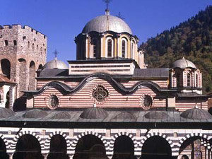 세계 최고로 손꼽히는 불가리아 민속음악(여성 합창)이 태어난 불가리아 정교회에서 가장 아름다운 릴라 수도원. 수도 소피아에서 120km 떨어진 곳에 있다. 사진제공 불가리아 관광청