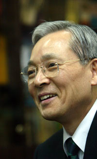 이성희 목사는 “개인에게도 보수와 진보 성향이 섞여 있어 한쪽을 버릴 수 없는데 하물며 사회에서는 더 말할 필요가 있겠는가”라고 반문했다.     -변영욱기자