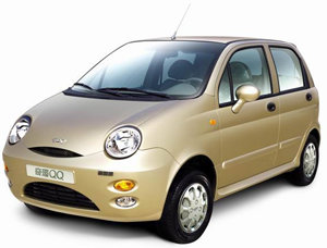 GM대우차의 마티즈를 빼닮은 중국 자동차 ‘체리QQ’. GM은 지난해 6월 선보인 체리QQ가 자사의 마티즈를 베꼈다고 판단해 소송을 준비하고 있다.   -사진제공 GM대우차